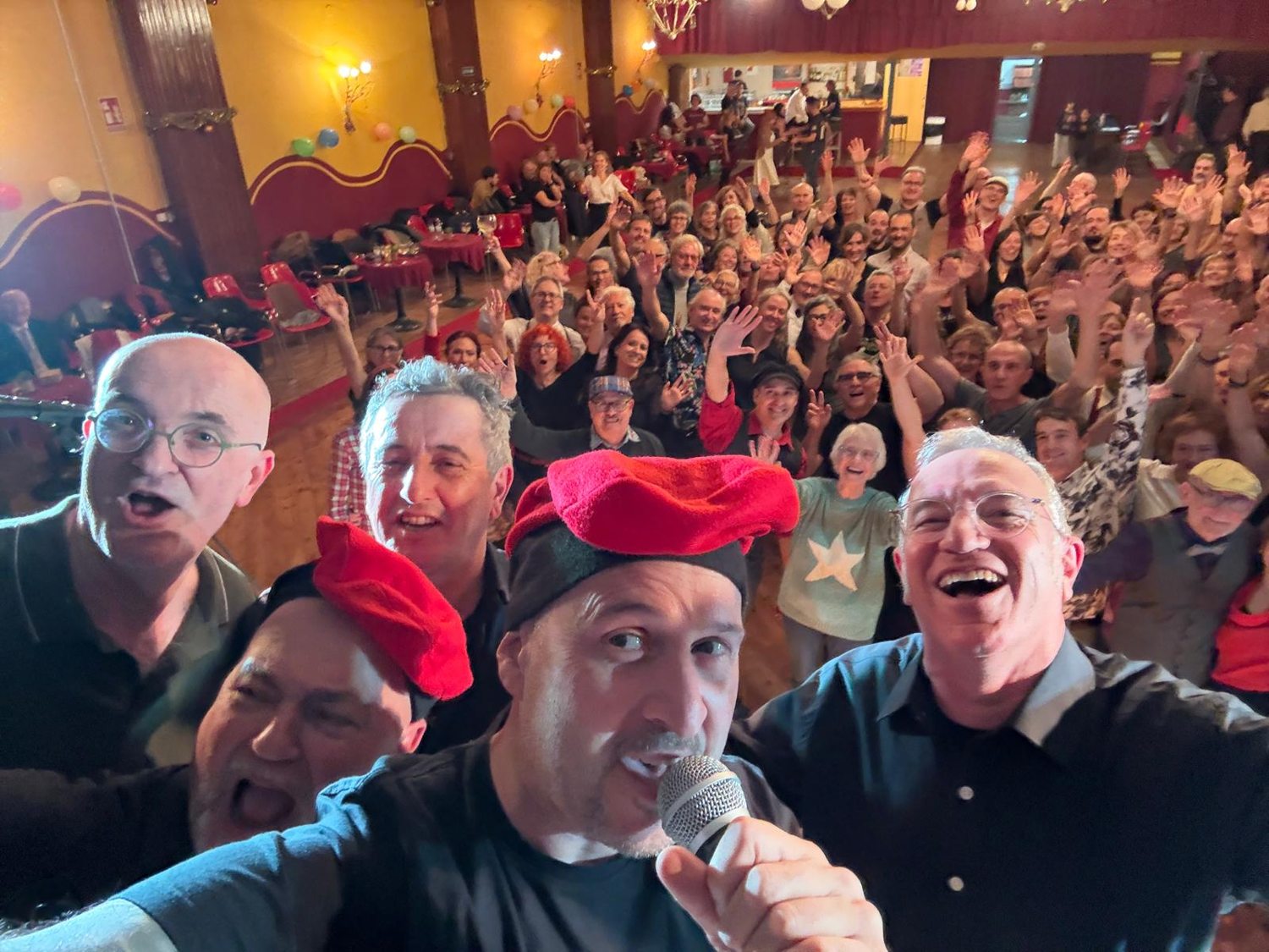 El público con la banda
